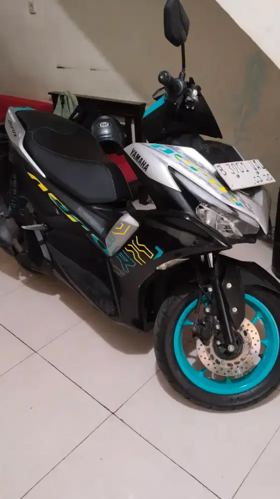 Yamaha Aerox 2025 motor cakep bagus baik km9rb