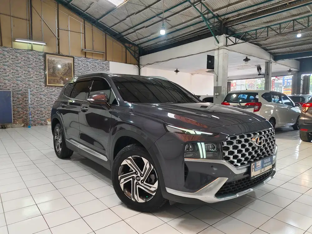 (Low Km) Hyundai SANTA FE SIGNATURE CRDI 2.2 Diesel AT 2022 Abu tua