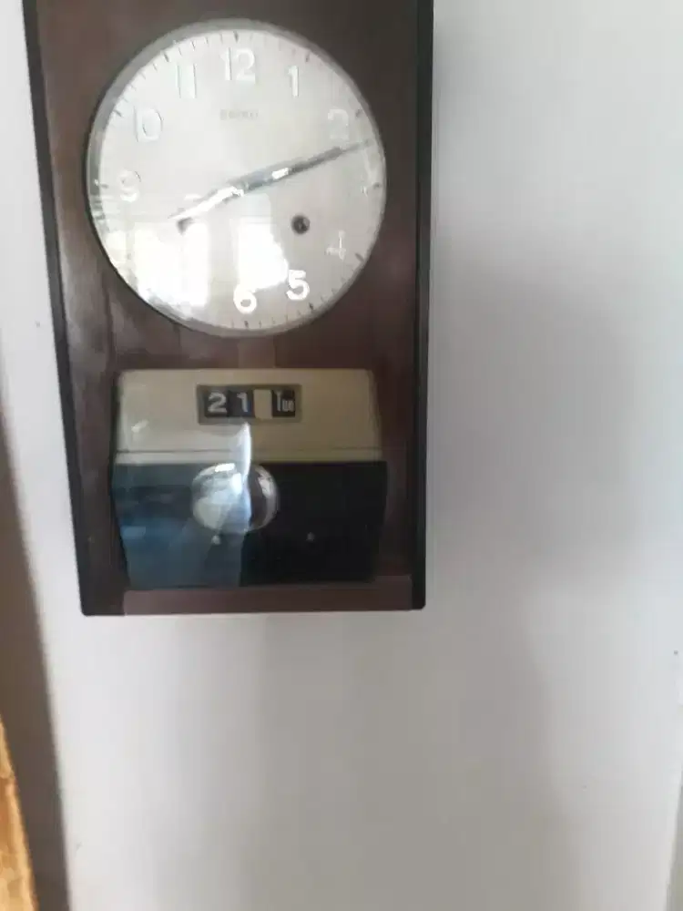 Jam dinding seiko jadul