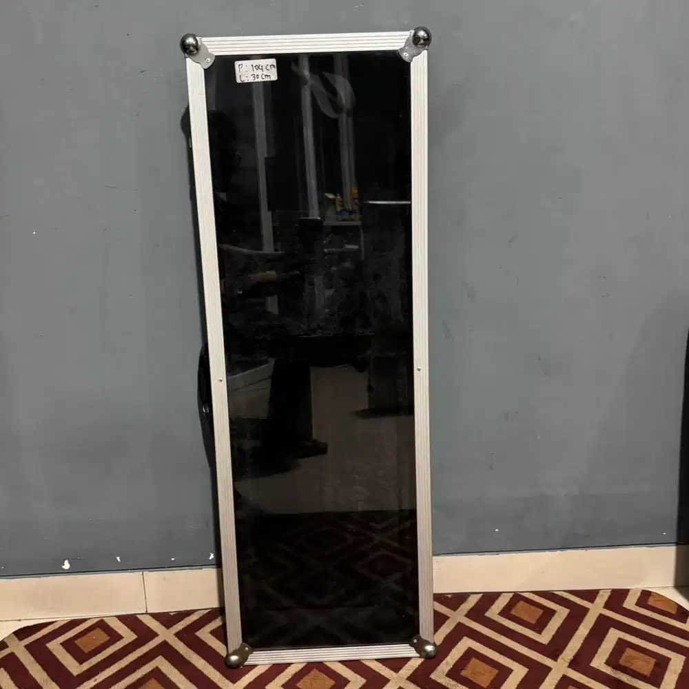 ShowCase Hardcase Gitar Stratocaster Telecaster Ibanez - Display Case
