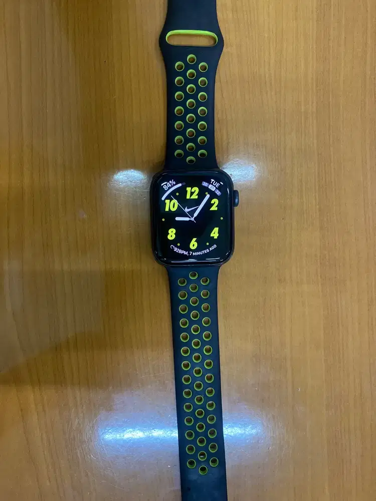 Apple watch series 5 44mm ceramic case gps (pakaian pribadi bkn toko)