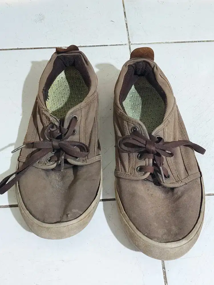 Sepatu Airwalk 41
