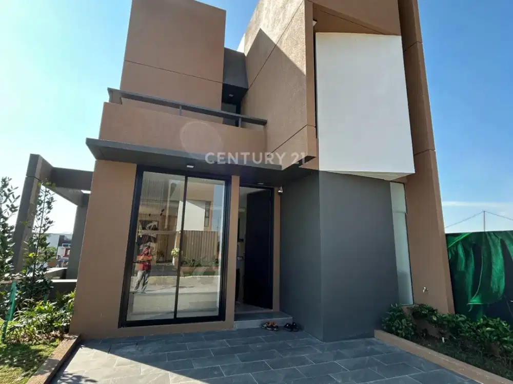 Rumah Dilengkapi Balkon Dan Ruangan Multifungsi Di Makassar