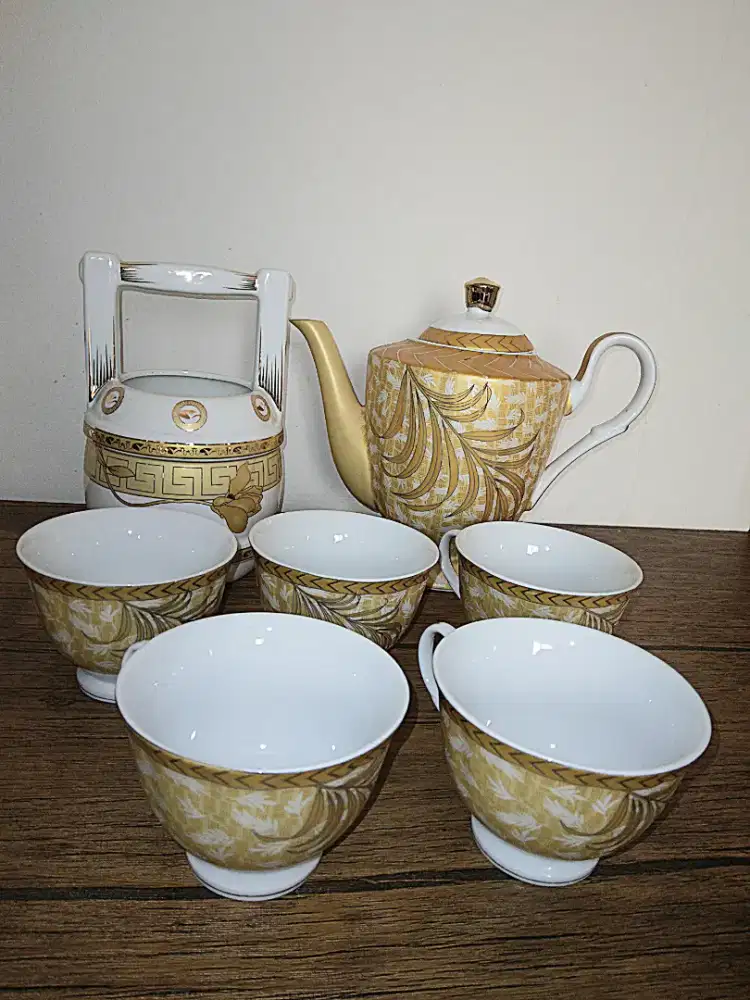 Tea set / piring jumbo Arcopal France / tempat sendok Vicenza