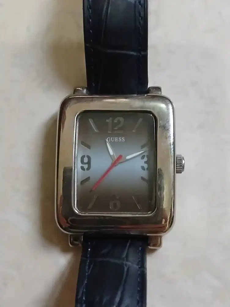 Bahan Jam Guess Quartz dengan Box Ori