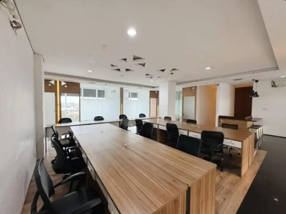 Disewakan Ruang Kantor siap pakai Fully Furnished 201 m² di Graha Adhi Media Office Park,Bintaro, Jakarta Selatan
