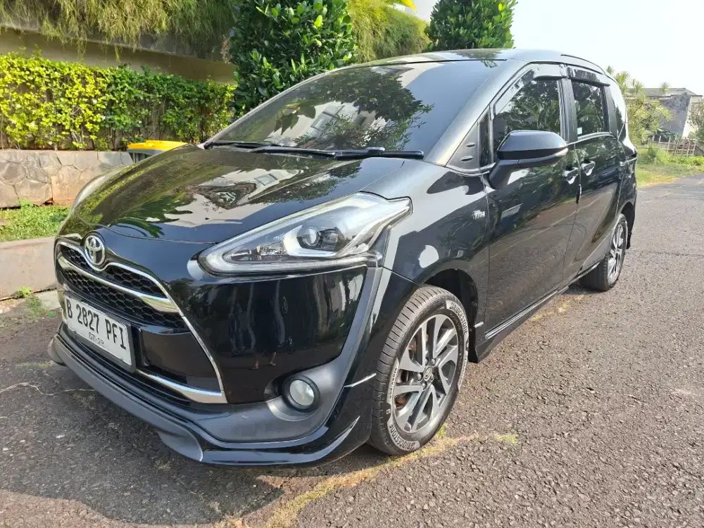 Toyota Sienta Q A/T 2018 Tgn 1 STNk Panjang Bagus Siap Pakai