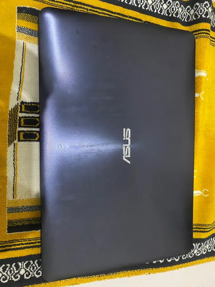 Laptop Asus ram 4/ddr 500gb mantab