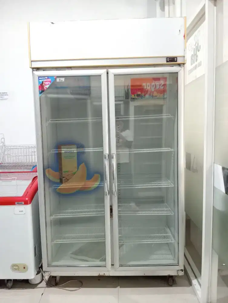 Showcase bekas 2 pintu promo