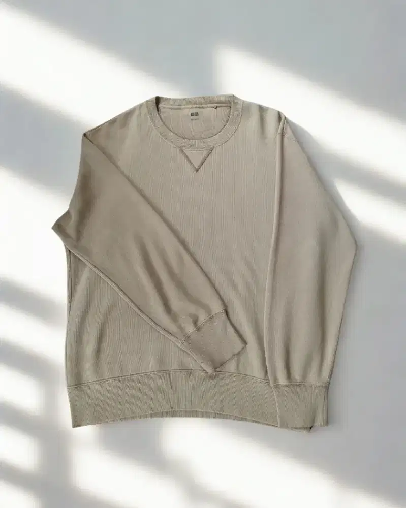 Uniqlo Crewneck Light Brown