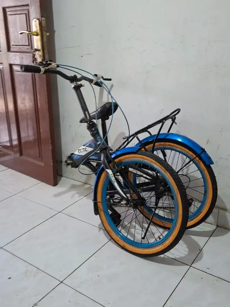 Sepeda lipat exotic