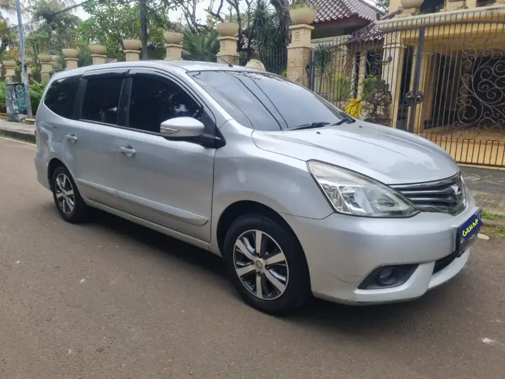 Livina XV Matic Silver 2015 Terlaris Yuk Cek Unit