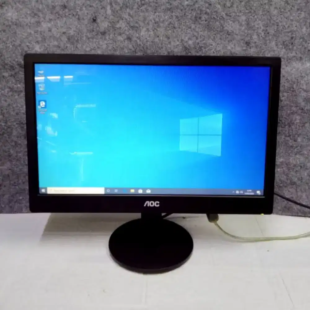 Monitor 16 Inch, kecil ukurannya, maksimal performanya!!