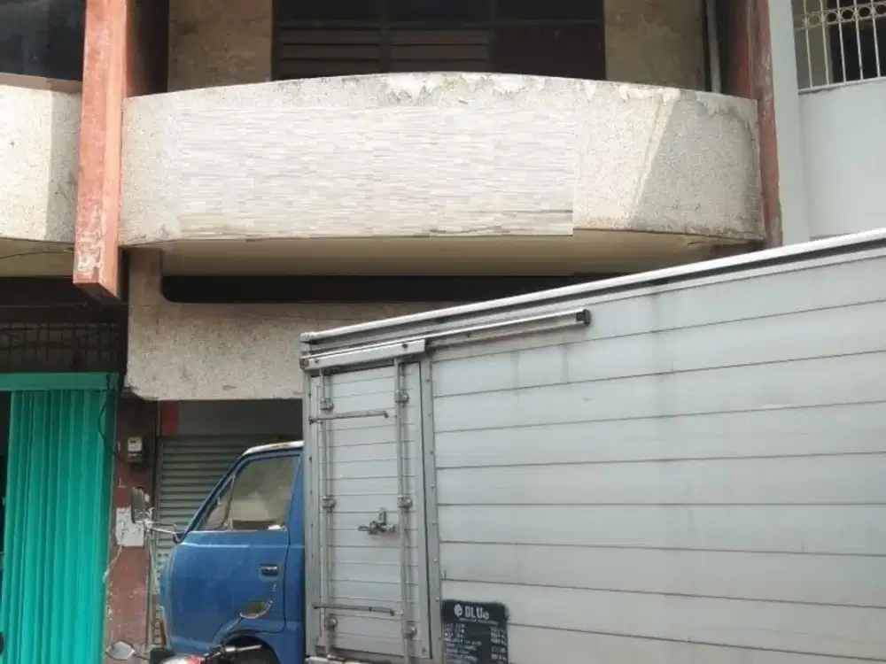 Dijual Ruko 3 lantai di Jalan Ngaglik Surabaya Pusat