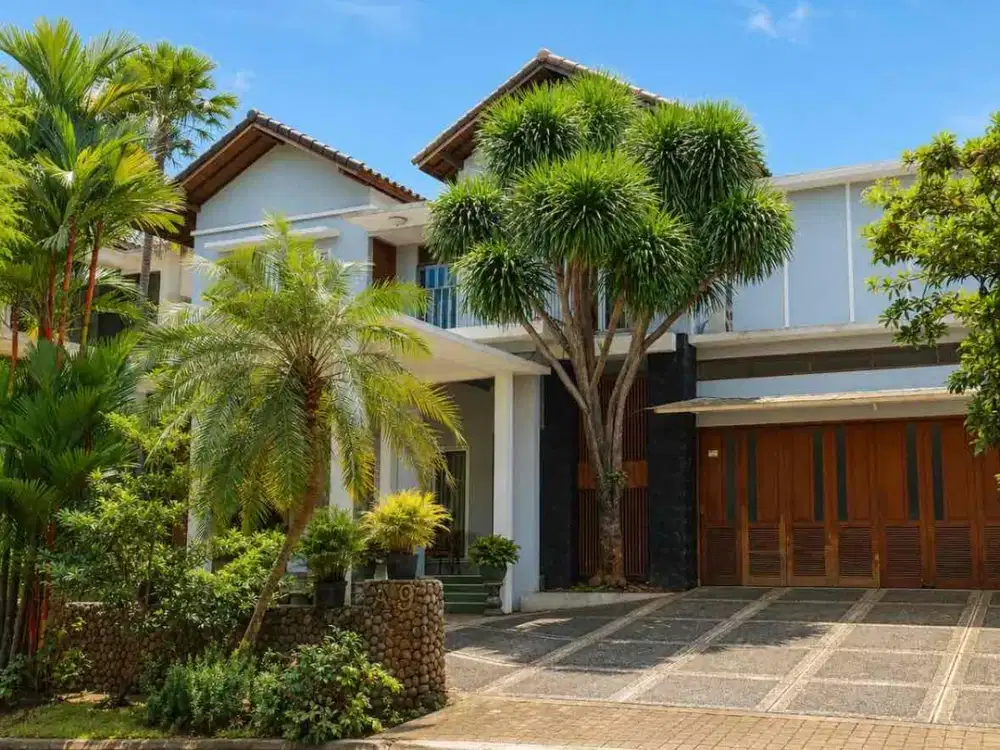 DIJUAL – Rumah Mewah View Sungai Langka di Bukit Pratama, Lebak Bulus