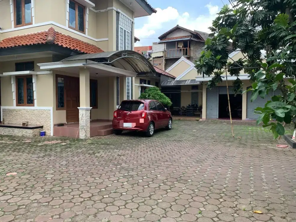TERMURAH RUMAH 2 LANTAI TANAH LUAS COCOK DIJADIKAN VILLA DAERAH PADASUKA BANDUNG
