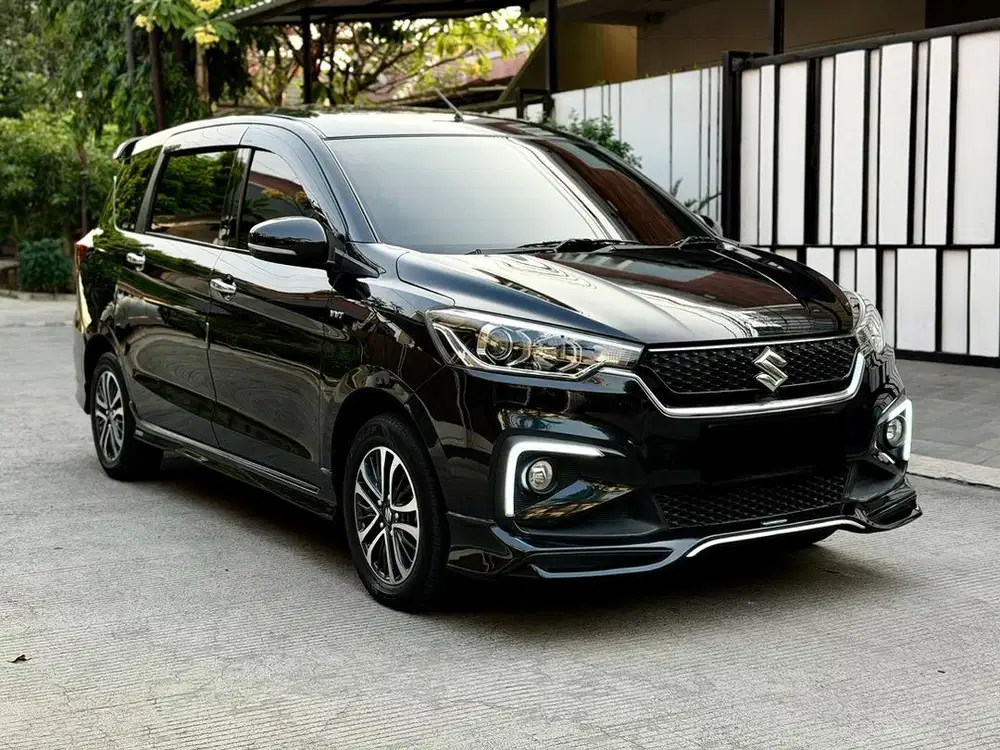 Ertiga GX Sport Hybrid 2023 Low KM