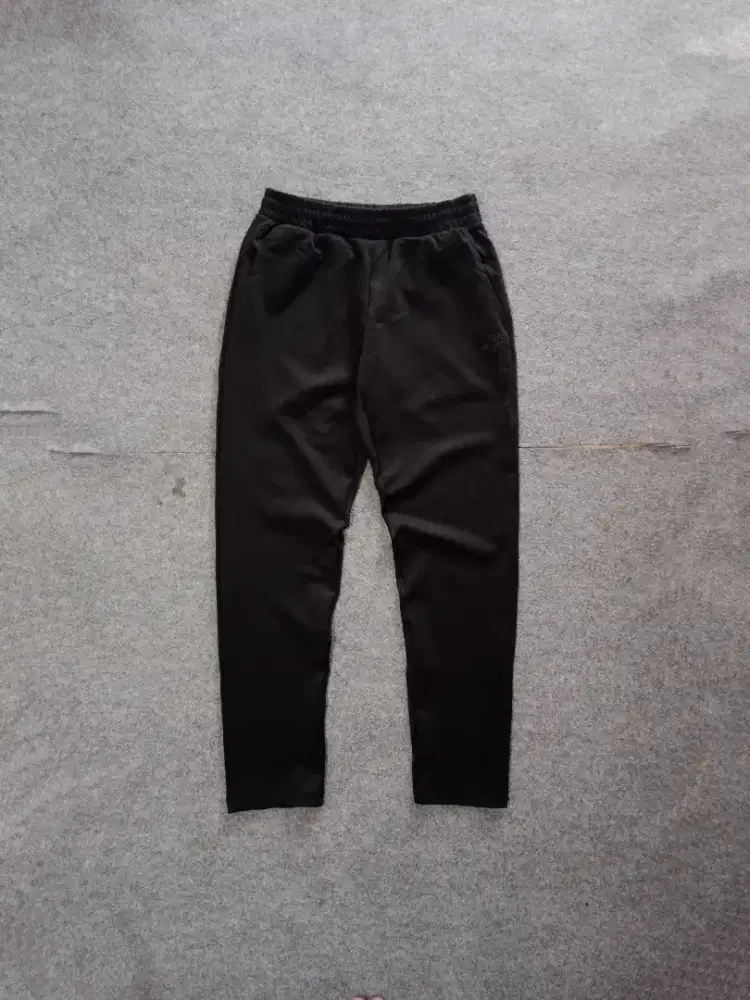 Arena trackpants size 31-33