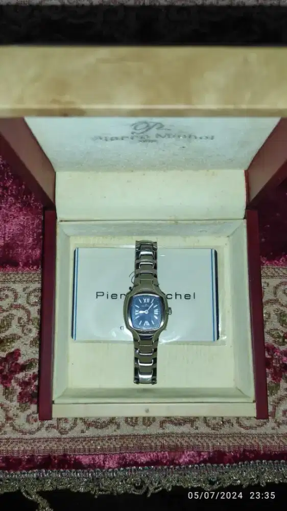 Jam Tangan Pierre Michel Swiss