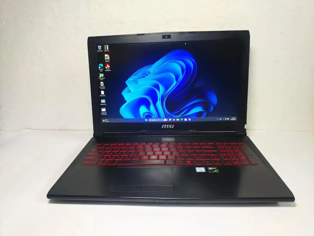 B981 MSI GL62M 7RDX Core i7-7700HQ RAM 16GB SSD 256GB HDD 1TB FHD