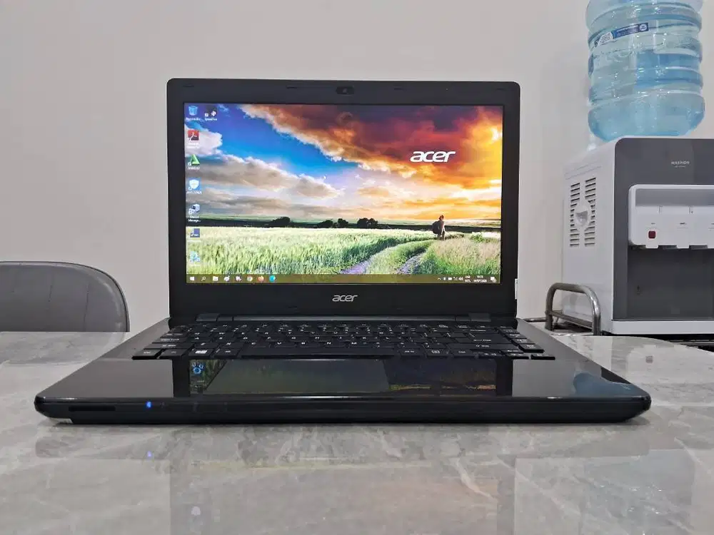 Laptop ACER Core i5 8GB VGADual SSD ReadyUp BATERAI BARU BerGaransi
