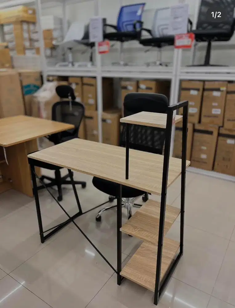 Meja kantor seri fais