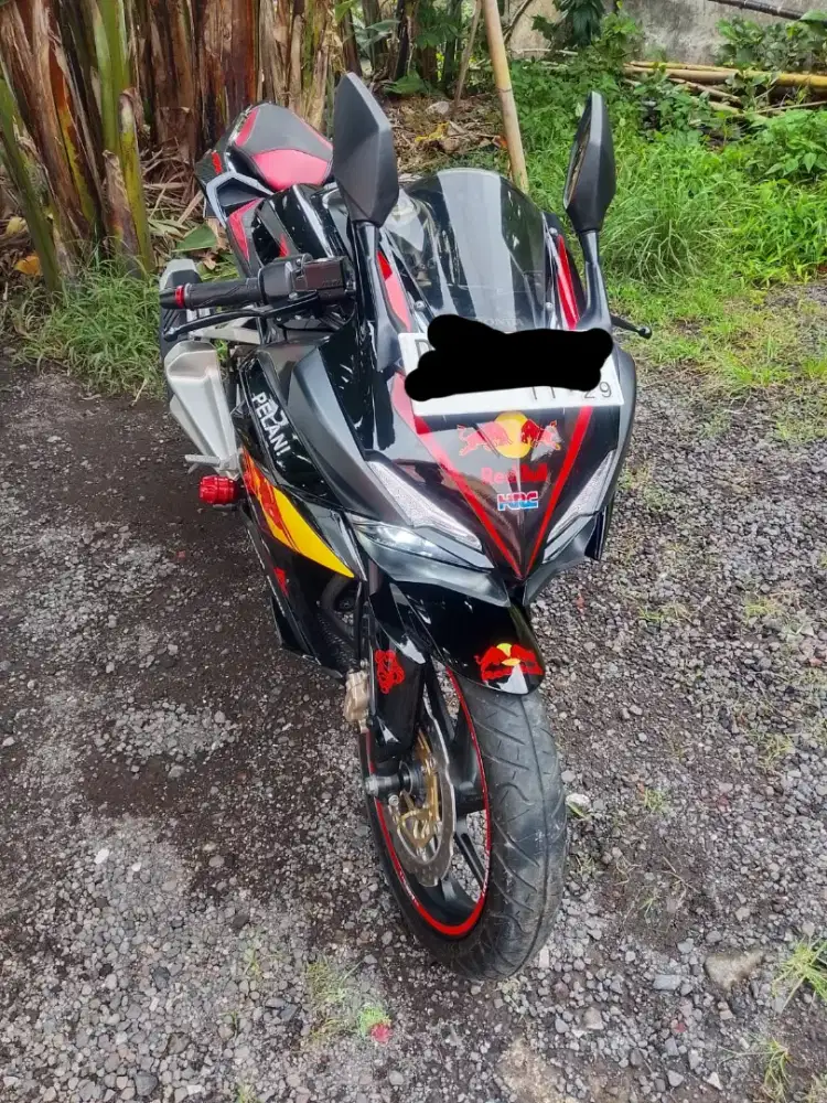 CBR 250RR NON ABS BLACK FREEDOM 2019