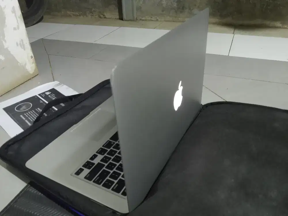 Leptop macbook air