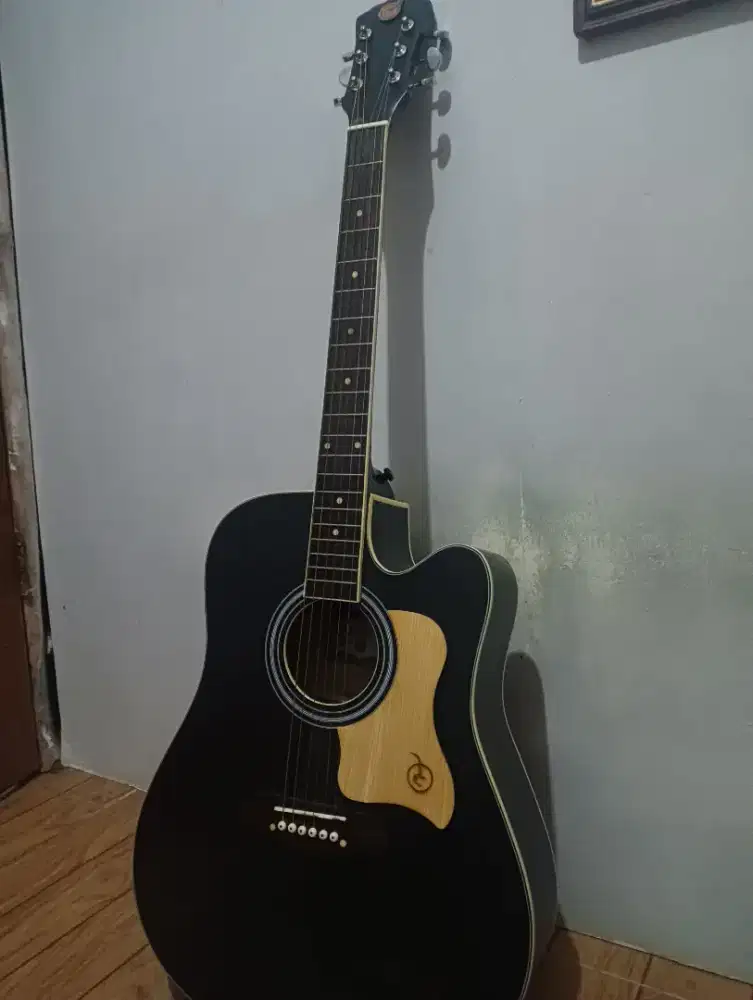 Gitar Mandalika Ori