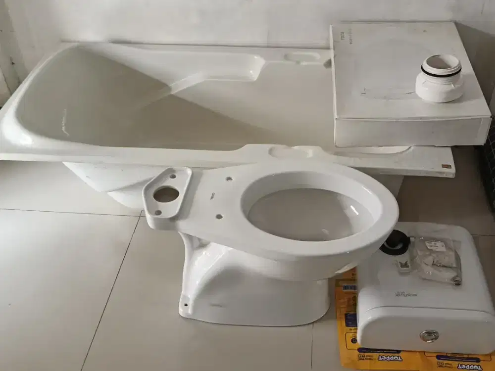 DIJUAL BATHTUB + CLOSET SET NEW