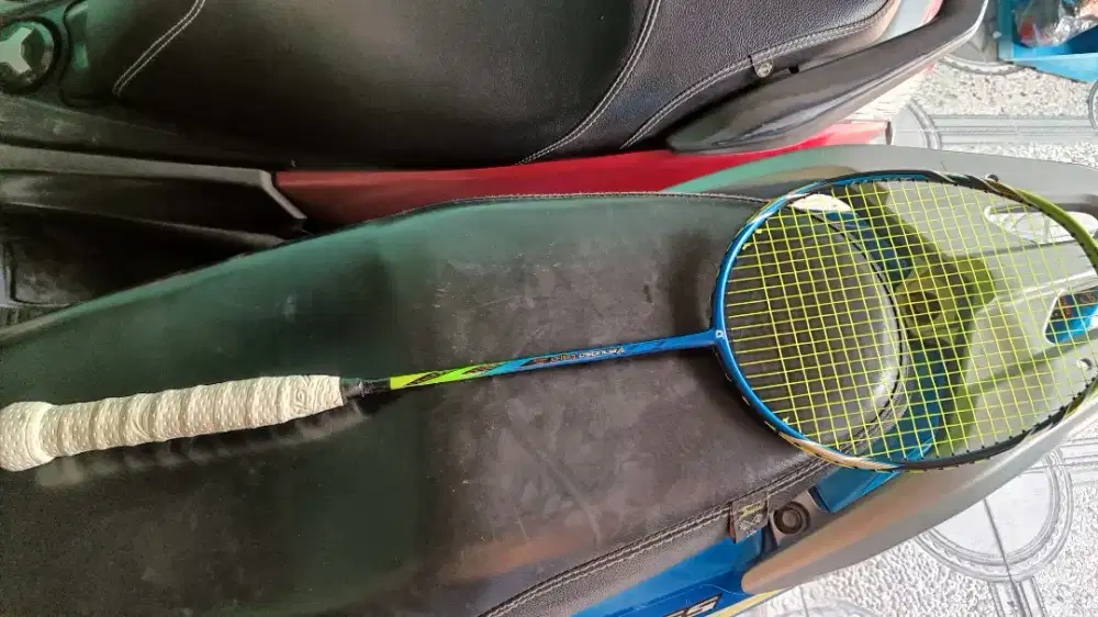 Raket bulutangkis badminton apacs virtuoso light