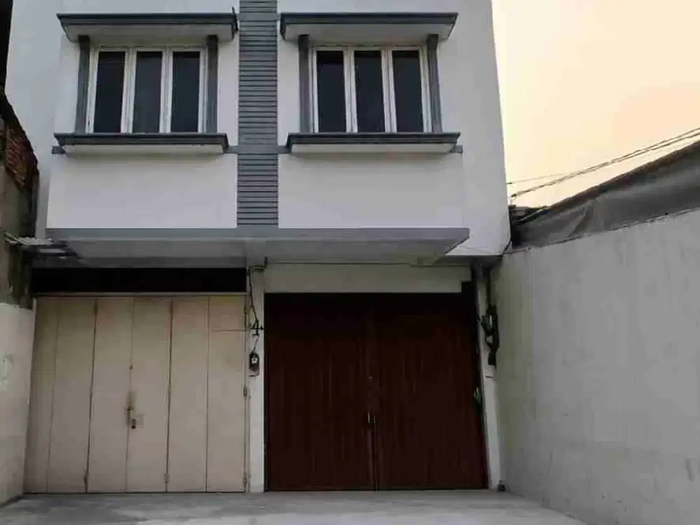 Disewakan ruko berdampingan strategis jatinegara