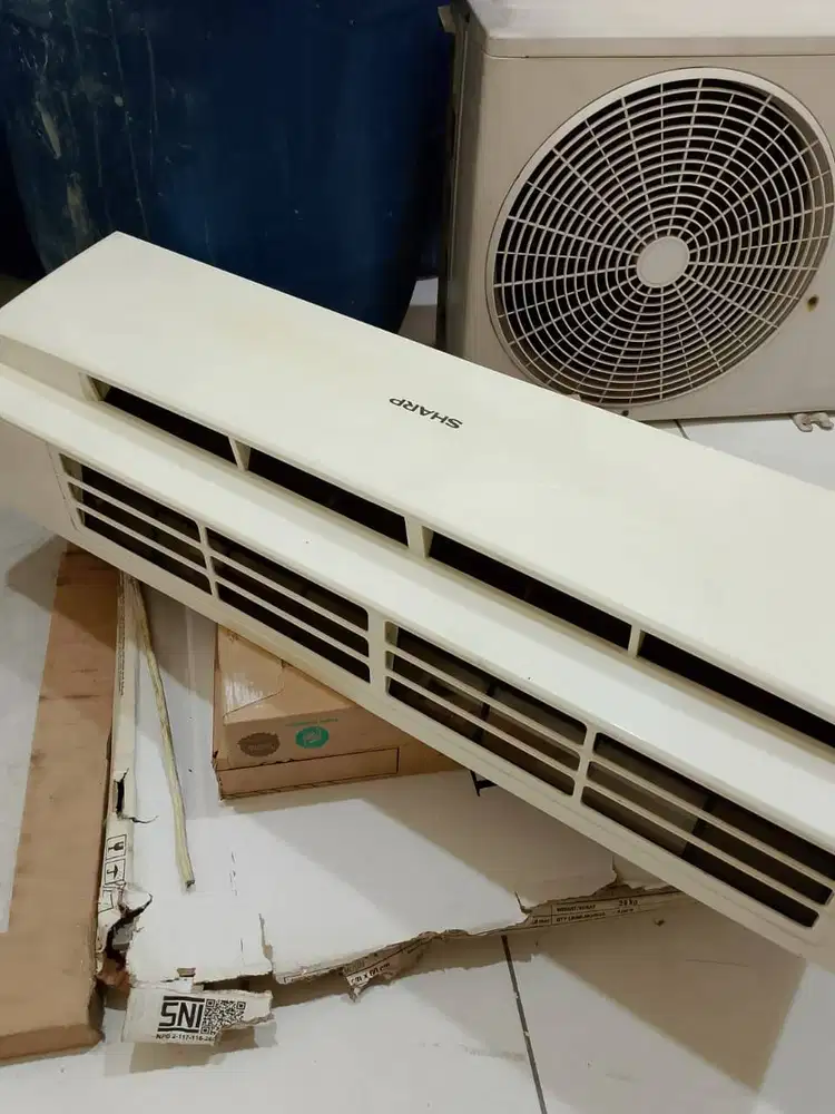 AC Sharp 1.5 PK Tipe AH-A12PEY Bekas Pemakaian Pribadi