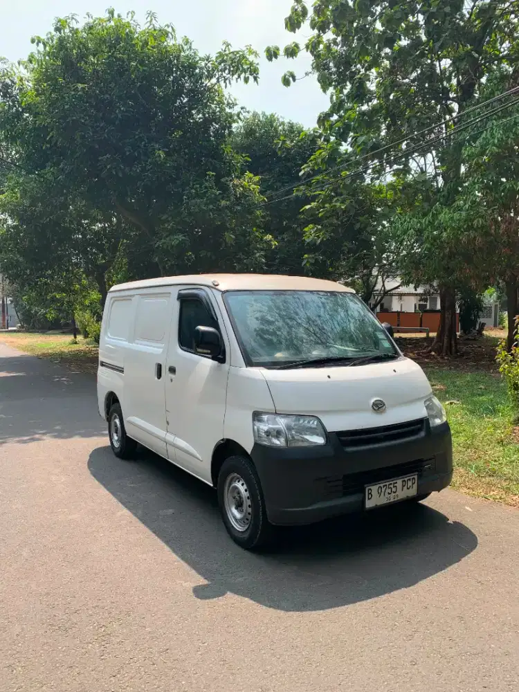 Mitsubishi canter Long 110 ps box