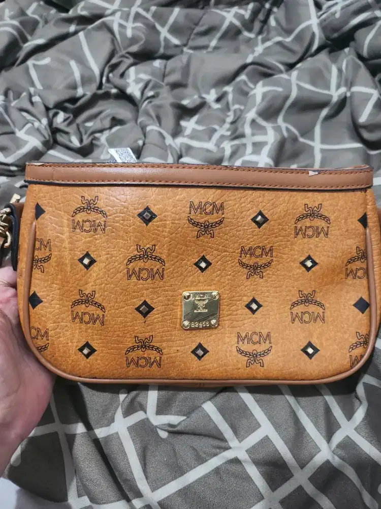 JUAL : Tas selempang MCM (bukan Ori) Kulit Asli