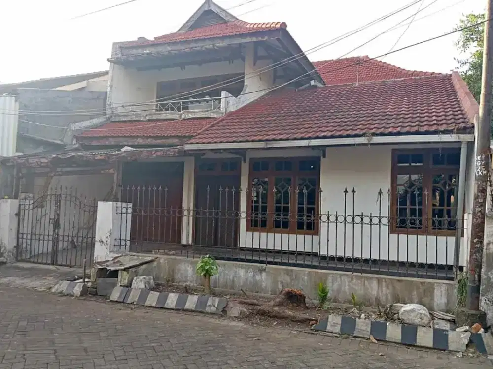 Rumah Rungkut Strategis dekat MERR