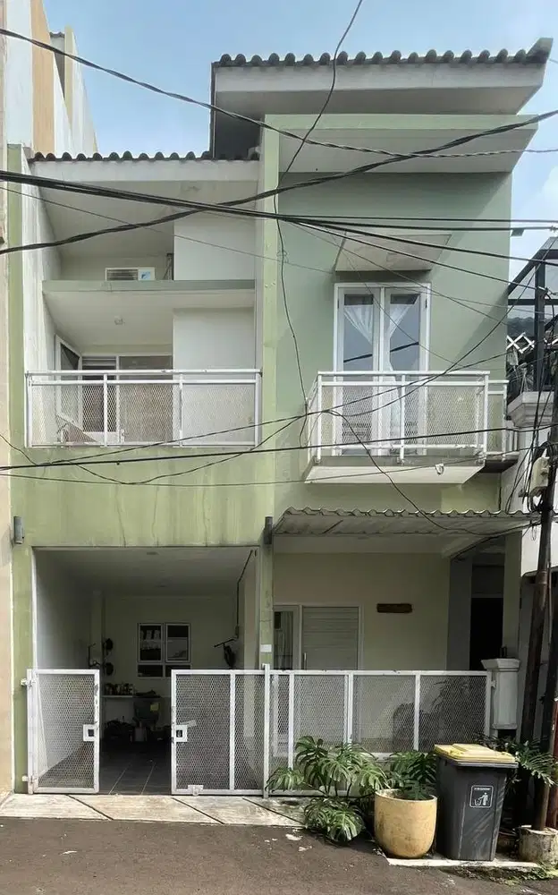 DIJUAL RUMAH 2 1/2 LT
