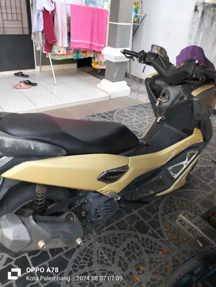 Nmax old 2015 pajak hidup Rp 15.000.000 (nego)