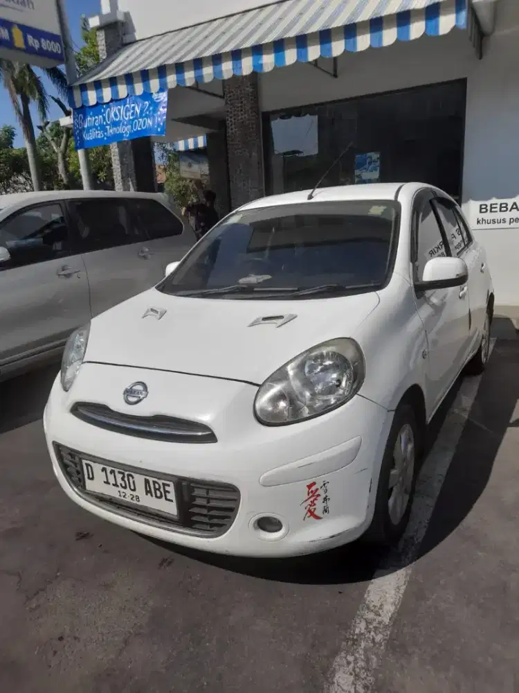 Nissan March At 2013