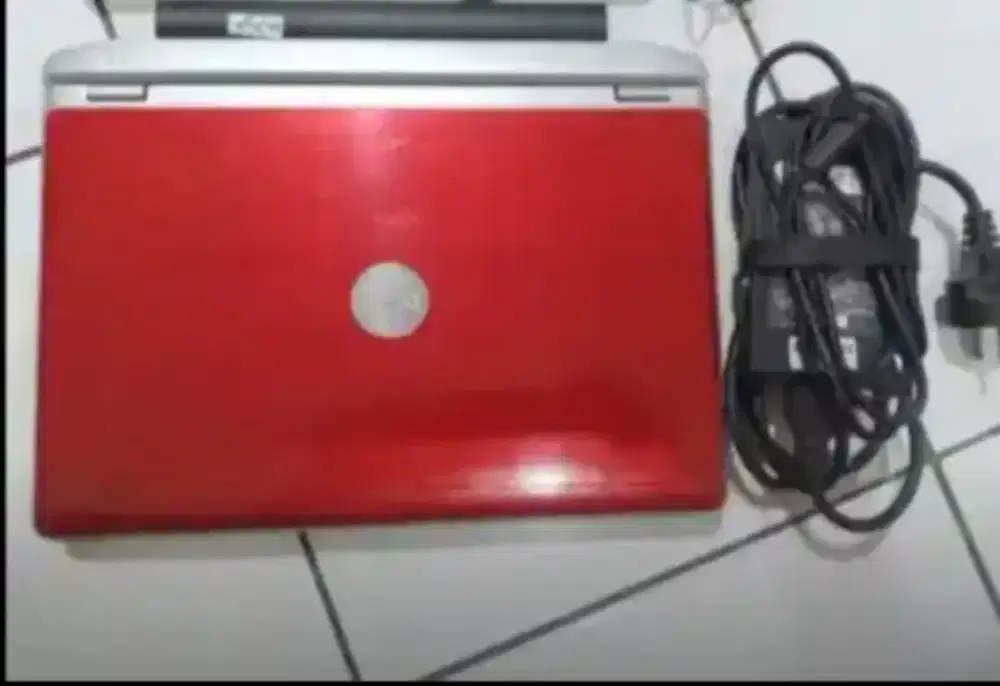 Dijual Laptop DELL core i5 ssd hd normal jarang pake