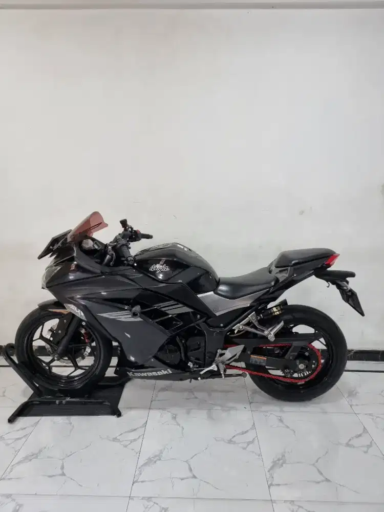 Kawasaki Ninja 250 Fi 2018 bln 3 Modif branded cakep siap gaspol