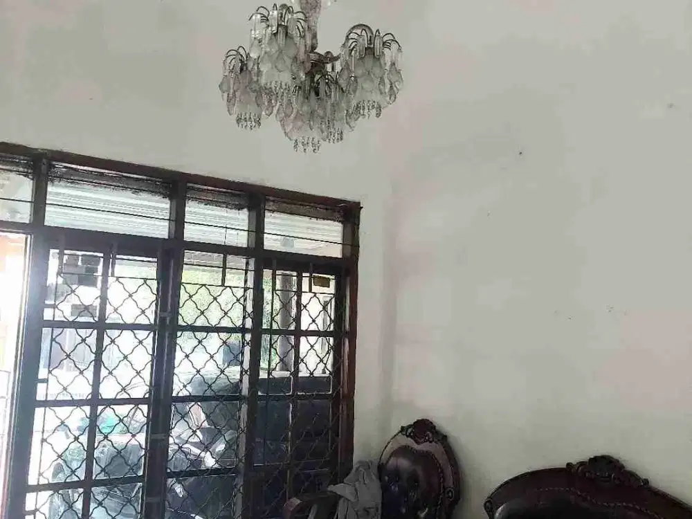 SARIJADI 2 LANTAI, 6 KTDR JALAN UTAMA, BS UTK KANTOR, PERTAHUN.