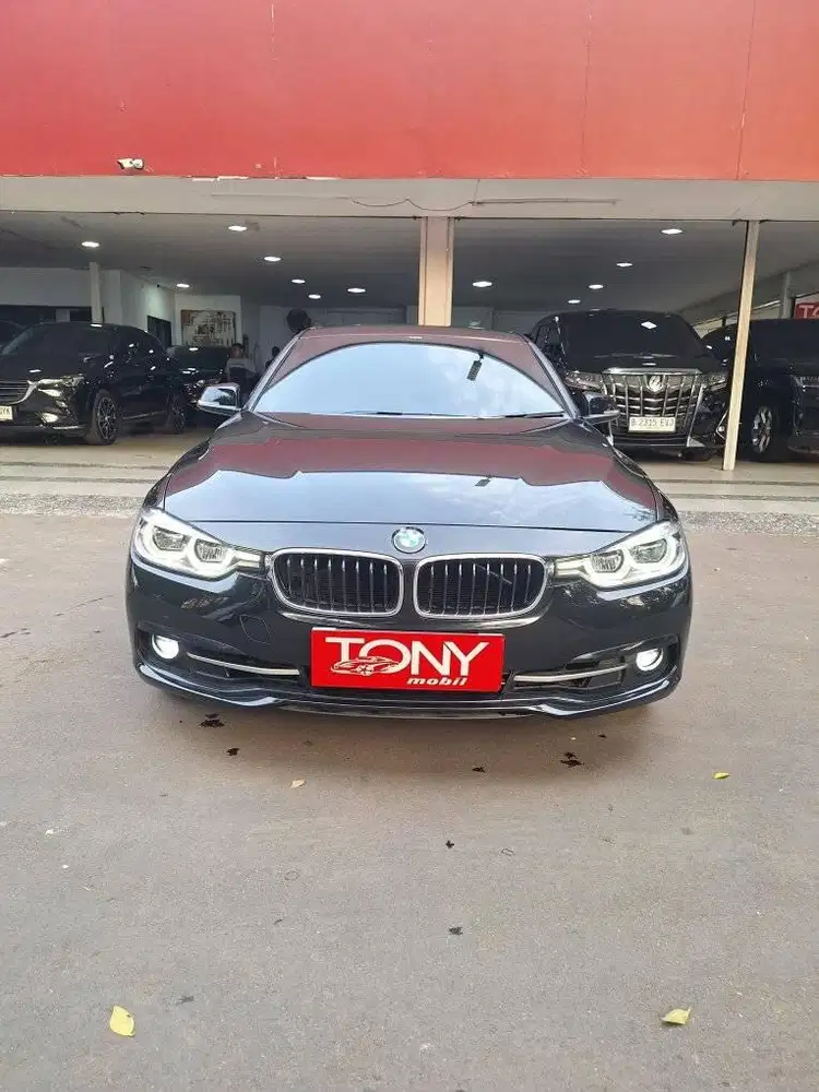 BMW 320i Sport DP 10jt saja 2018 Hitam