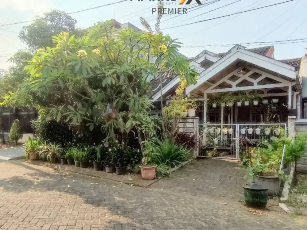 Dijual Rumah Desain American Classic di Araya Golf Blimbing Malang