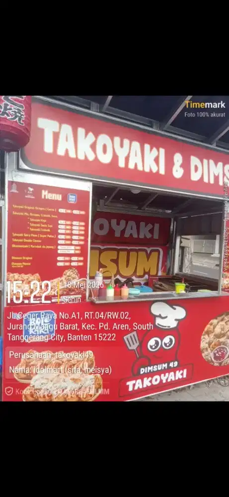 Jualan takoyaki dimsum depan idol mart