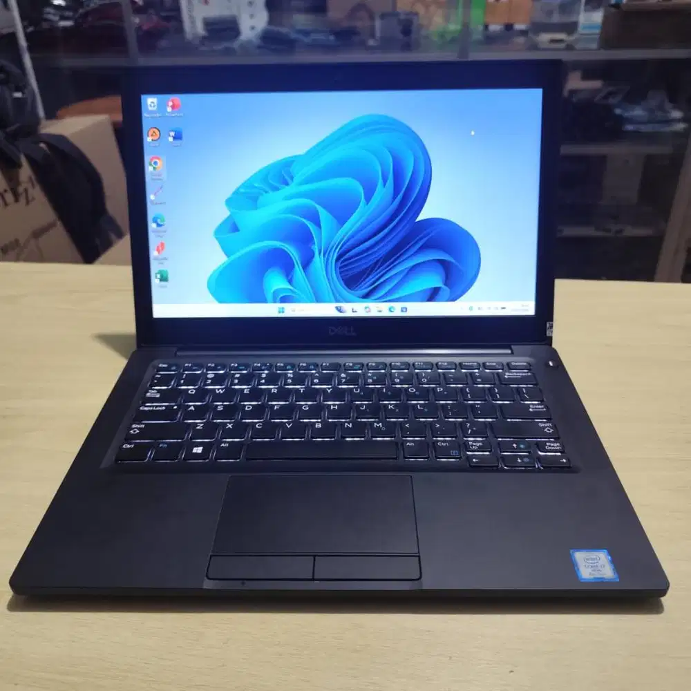 Laptop Dell 7290 Intel Core i7 8th Latitude 8/256 SSD Backlight Mulus