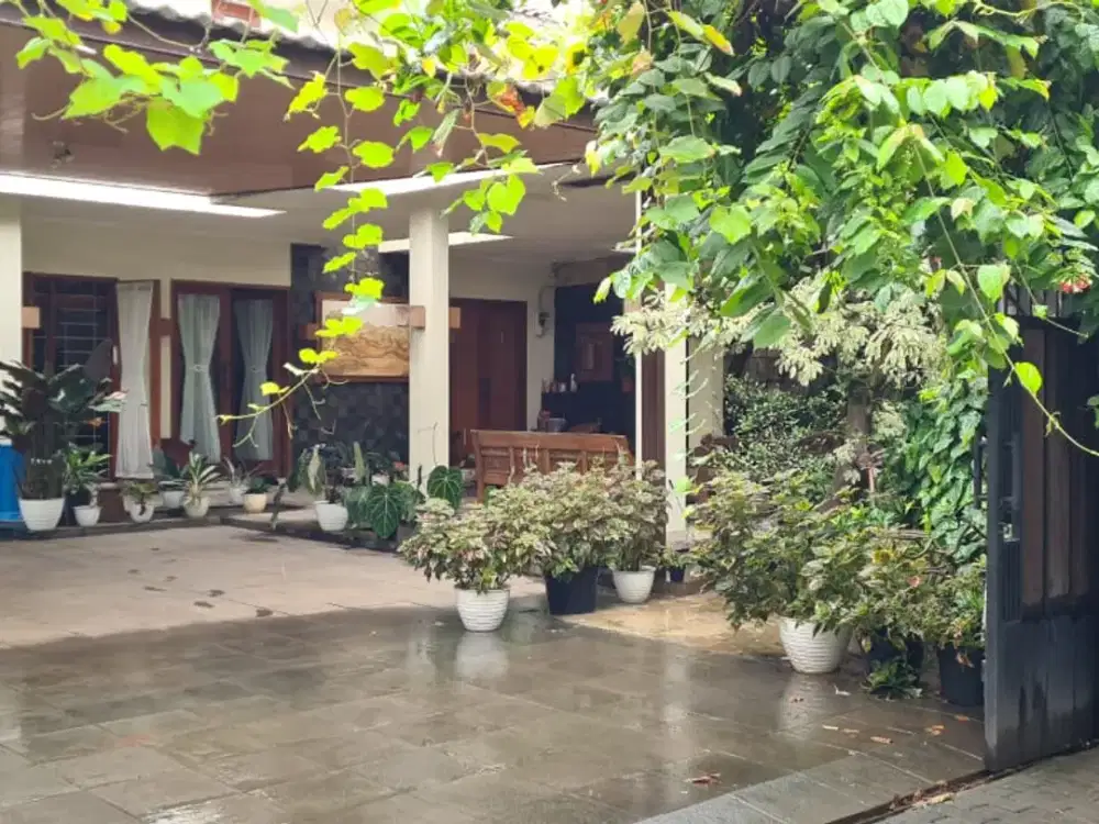 Lebak bulus Adhyaksa  dalam komplek rumah asri 5 menit ke Lebak Bulus  1km  RS MAYAPADA Hospital  near bona indah adiaksa