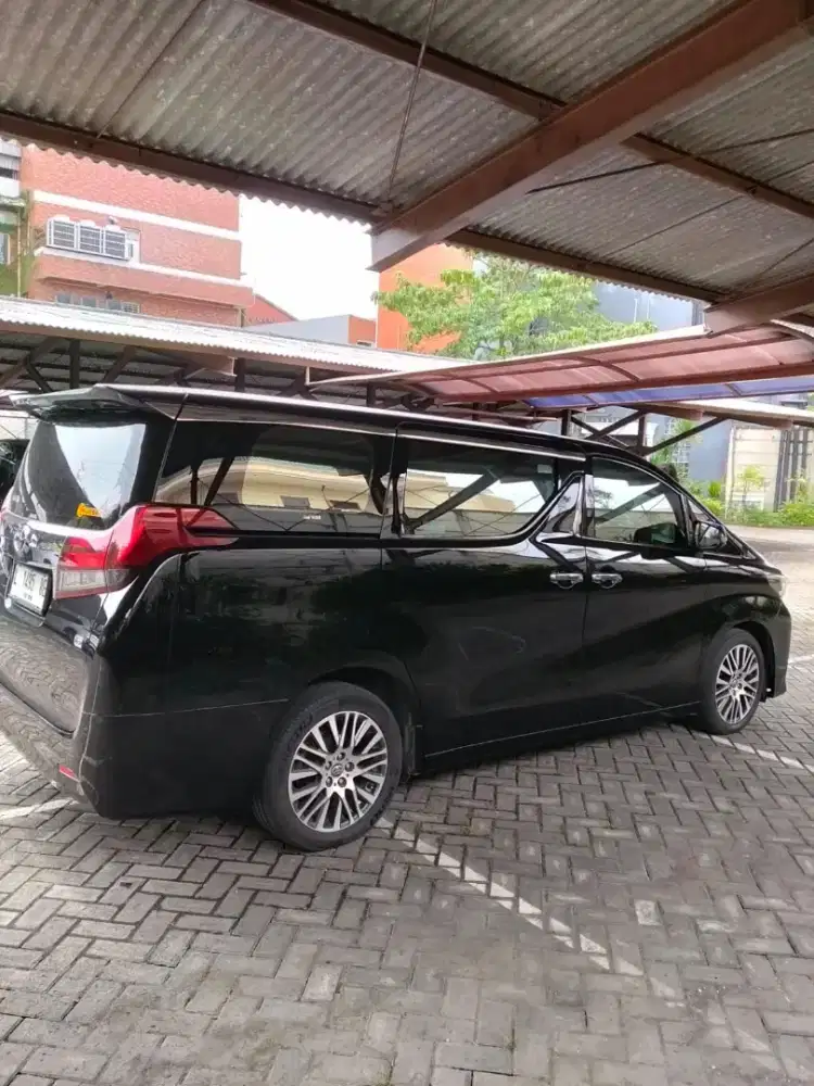 Dijual ALPHARD 2017 mulus terawat, servis rutin,Lokasi Surabaya