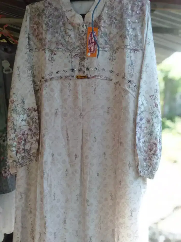 Jual beli baju online