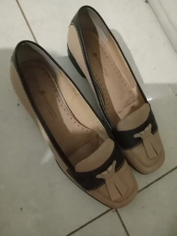 Sepatu preloved Rockport pantofel